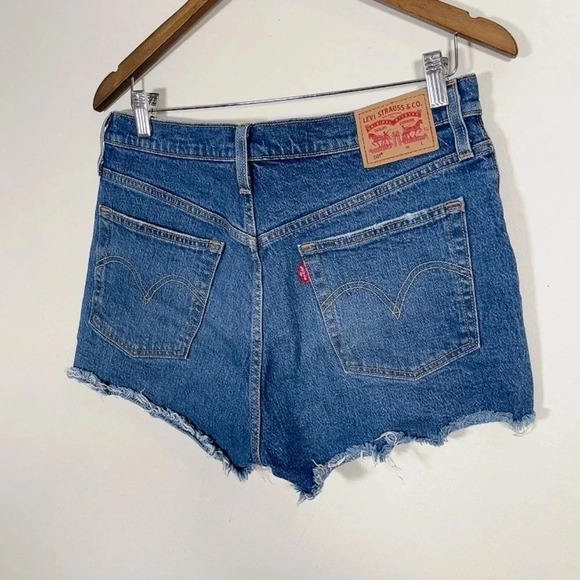 Levi's 501 Raw Hem Short - Picture 10 of 12